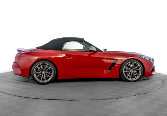 Подержанный автомобиль BMW Z4 Roadster 2021 года (12 фото)