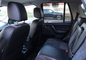 Подержанный автомобиль Land Rover Freelander 2011 года (10 фото)