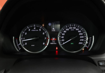 Подержанный автомобиль Acura TLX 2014 года (13 фото)