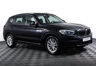 Подержанный автомобиль BMW X3 2019 года (3 фото)