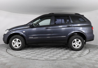 Подержанный автомобиль SsangYong Kyron 2008 года (8 фото)