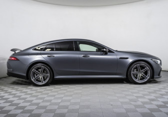 Подержанный автомобиль Mercedes-Benz AMG GT Liftback 2021 года (4 фото)