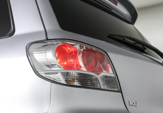 Подержанный автомобиль Mitsubishi Outlander 2003 года (19 фото)