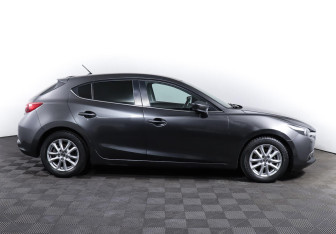 Подержанный автомобиль Mazda 3 Hatchback 2016 года (4 фото)