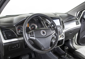 Подержанный автомобиль SsangYong Actyon 2014 года (9 фото)