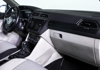 Подержанный автомобиль Volkswagen Tiguan 2017 года (10 фото)