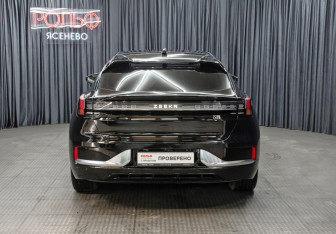 Подержанный автомобиль Zeekr 001 2023 года (6 фото)