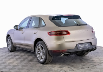 Подержанный автомобиль Porsche Macan 2016 года (7 фото)