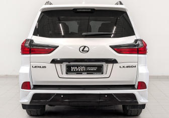 Подержанный автомобиль Lexus LX 2019 года (6 фото)