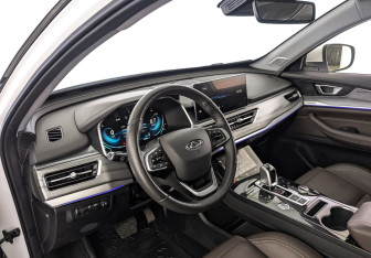 Подержанный автомобиль Chery Tiggo 8 Pro 2023 года (15 фото)