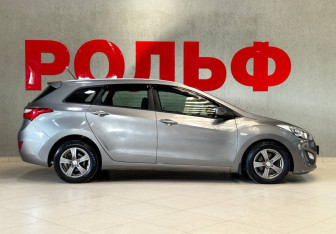 Подержанный автомобиль Hyundai i30 Wagon 2013 года (4 фото)