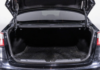 Подержанный автомобиль Kia Cerato Sedan 2013 года (11 фото)