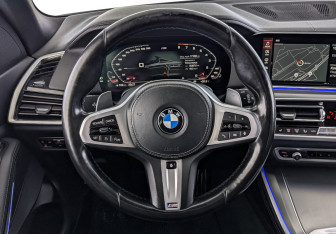Подержанный автомобиль BMW X5 2021 года (22 фото)