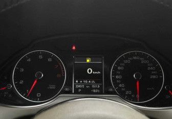 Подержанный автомобиль Audi Q5 2015 года (12 фото)