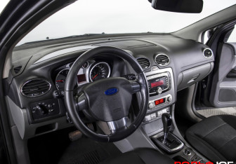 Подержанный автомобиль Ford Focus Hatchback 2011 года (11 фото)