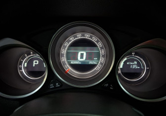 Подержанный автомобиль Citroen DS4 2013 года (13 фото)
