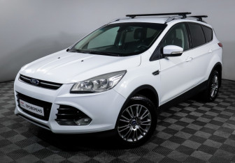 Подержанный автомобиль Ford Kuga 2014 года (17 фото)