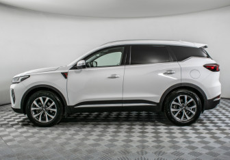 Подержанный автомобиль Chery Tiggo 7 Pro Max 2023 года (8 фото)