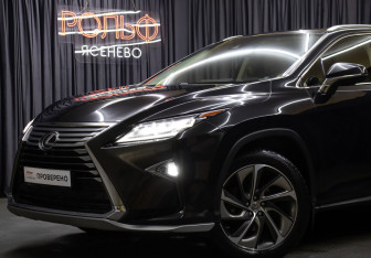 Подержанный автомобиль Lexus RX 2017 года (23 фото)