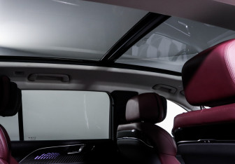 Подержанный автомобиль Hongqi E-HS9 2021 года (17 фото)