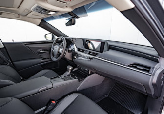 Новый Lexus ES 2025 (4 фото)