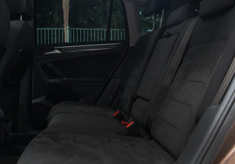Подержанный автомобиль Volkswagen Tiguan 2017 года (8 фото)