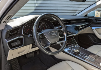 Подержанный автомобиль Audi A6 Sedan 2019 года (15 фото)