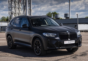 Подержанный автомобиль BMW X3 2024 года (3 фото)