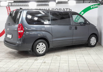 Подержанный автомобиль Hyundai H-1 2021 года (4 фото)
