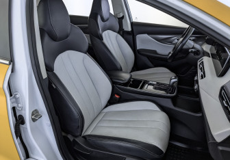 Подержанный автомобиль BAIC U5 Plus 2024 года (23 фото)
