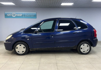 Подержанный автомобиль Citroen Xsara Picasso 2007 года (8 фото)