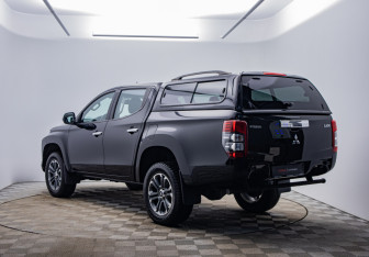 Подержанный автомобиль Mitsubishi L200 2019 года (6 фото)
