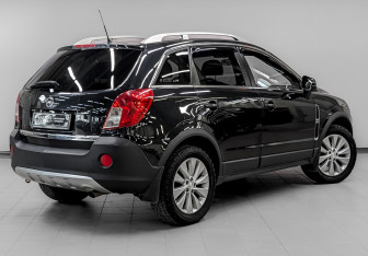 Подержанный автомобиль Opel Antara 2015 года (4 фото)