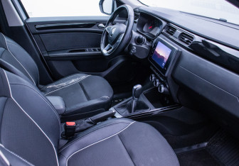 Подержанный автомобиль Renault Arkana 2019 года (9 фото)