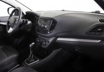 Подержанный автомобиль LADA (ВАЗ) Vesta Sedan 2021 года (5 фото)