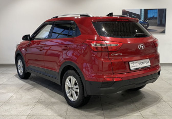 Подержанный автомобиль Hyundai Creta 2017 года (7 фото)