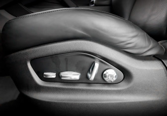 Подержанный автомобиль Porsche Cayenne 2019 года (21 фото)