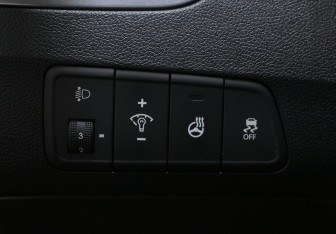 Подержанный автомобиль Hyundai Elantra Sedan 2012 года (16 фото)
