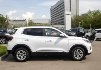 Подержанный автомобиль Chery Tiggo 4 Pro 2023 года (3 фото)