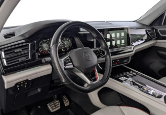 Подержанный автомобиль Volkswagen Teramont 2022 года (15 фото)
