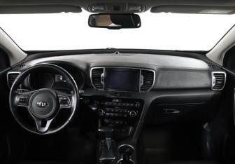 Подержанный автомобиль Kia Sportage 2017 года (12 фото)
