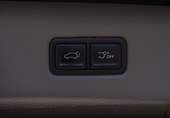 Подержанный автомобиль Kia Carnival 2021 года (22 фото)
