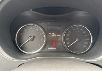 Подержанный автомобиль Mitsubishi Outlander 2015 года (10 фото)