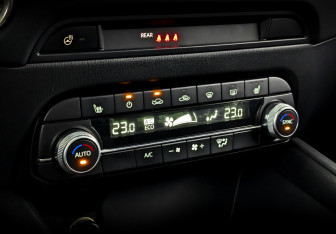 Подержанный автомобиль Mazda CX-5 2021 года (26 фото)