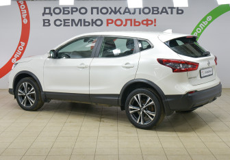 Подержанный автомобиль Nissan Qashqai 2019 года (6 фото)