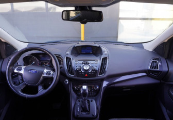 Подержанный автомобиль Ford Kuga 2016 года (9 фото)