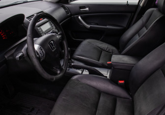 Подержанный автомобиль Honda Accord Sedan 2005 года (10 фото)