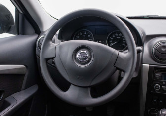 Подержанный автомобиль Nissan Almera Sedan 2016 года (15 фото)