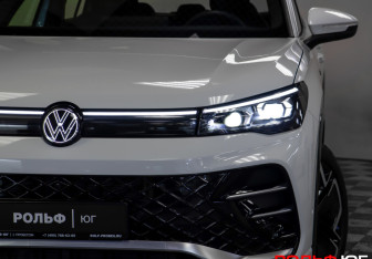 Подержанный автомобиль Volkswagen Tiguan 2024 года (29 фото)