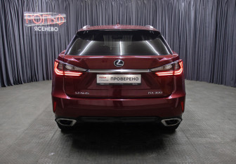 Подержанный автомобиль Lexus RX 2019 года (6 фото)